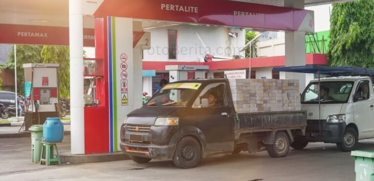 Pertamina Bantah Isu Kendaraan Tertentu Dilarang Pakai Pertalite Mulai 1 Juni 2026 - FotoBerita.com