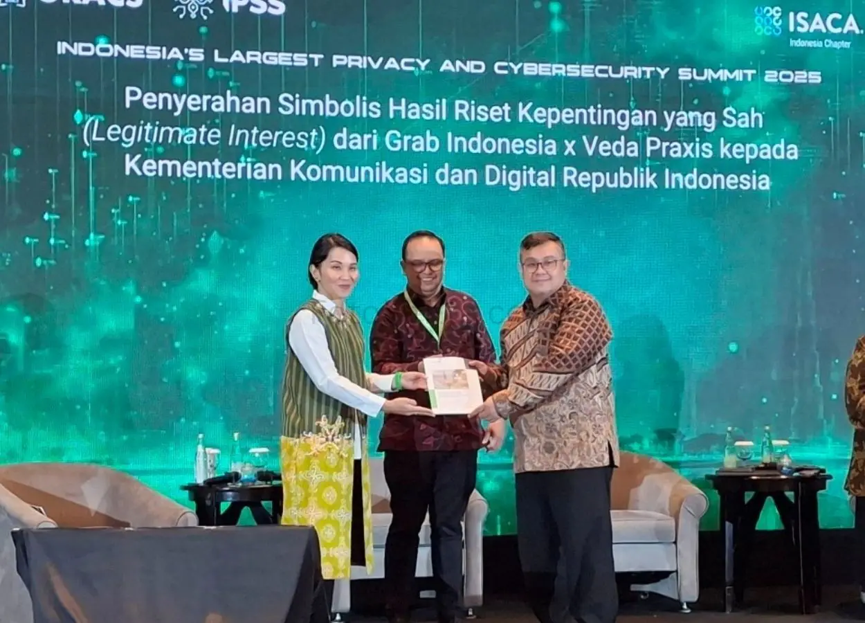 Komdigi Perkuat Kepercayaan Digital Lewat Standar Sertifikasi Internasional - FotoBerita.com