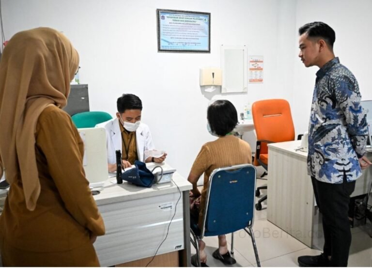 Puskesmas Kramat Jati Hadirkan Cek Kesehatan Gratis di Mal - FotoBerita.com