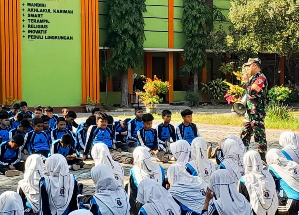 Akademi TNI Dampingi MPLS Sekolah Rakyat, Fokus Bentuk Karakter Siswa - FotoBerita.com
