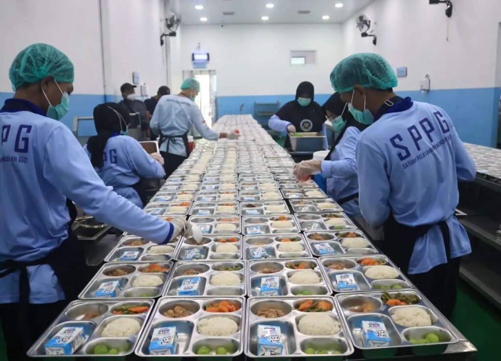 BGN Hentikan Sementara Operasional SPPG Karangturi Semarang Usai Insiden Keamanan Pangan - FotoBerita.com