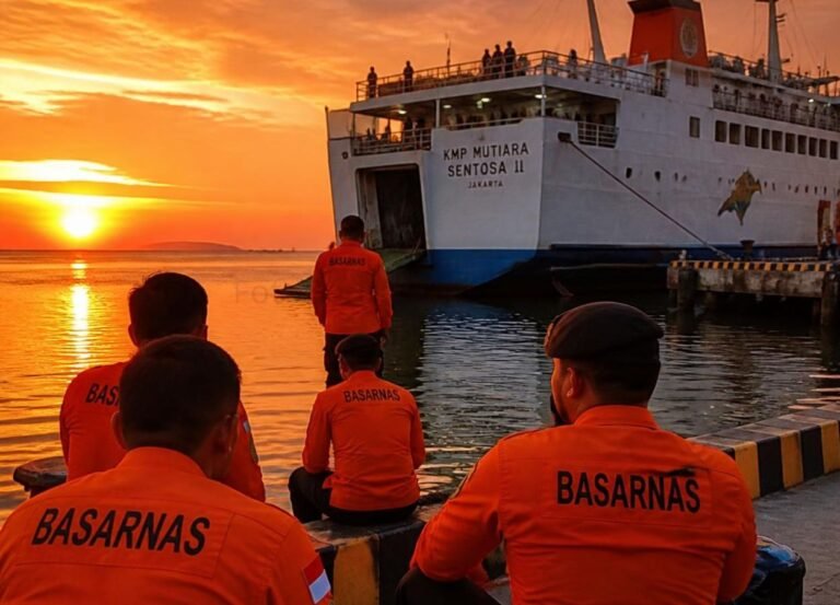 _Basarnas Hentikan Monitoring Aktif KMP Mutiara Sentosa II - FotoBerita.com