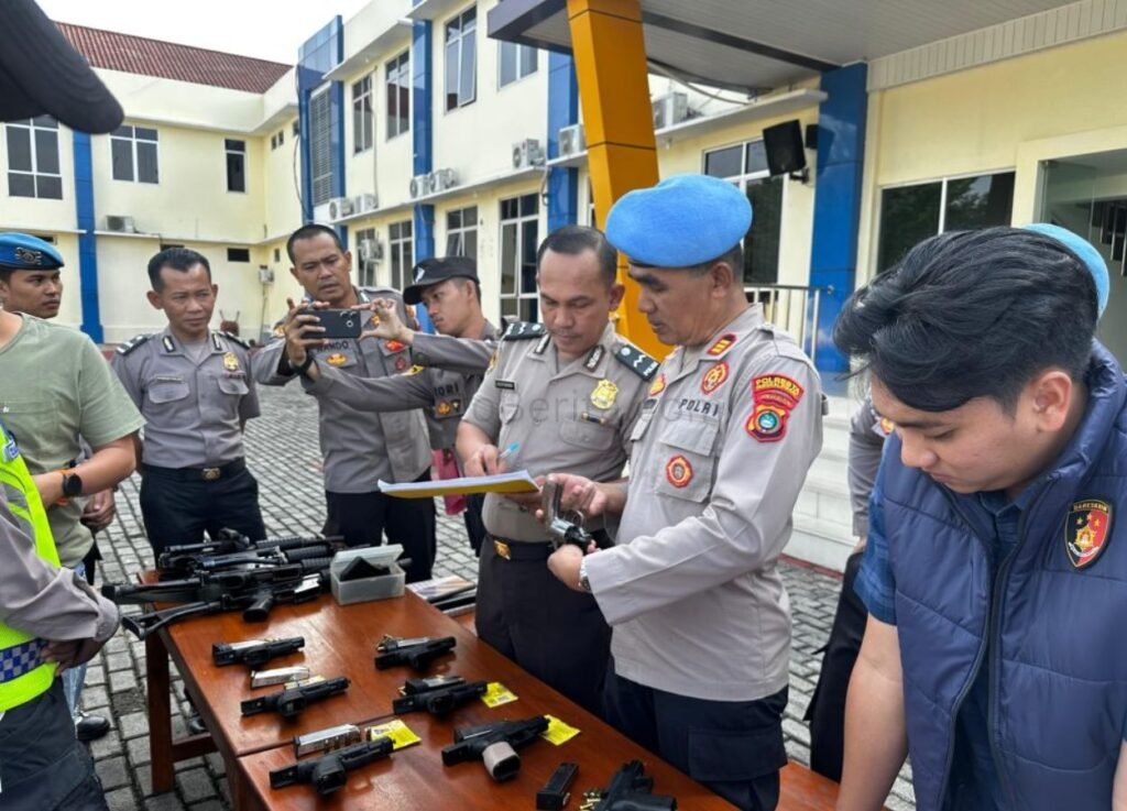 Polisi Pastikan Hanya Satu Senjata Api Ditemukan di Sekolah Jaksel - FotoBerita.com