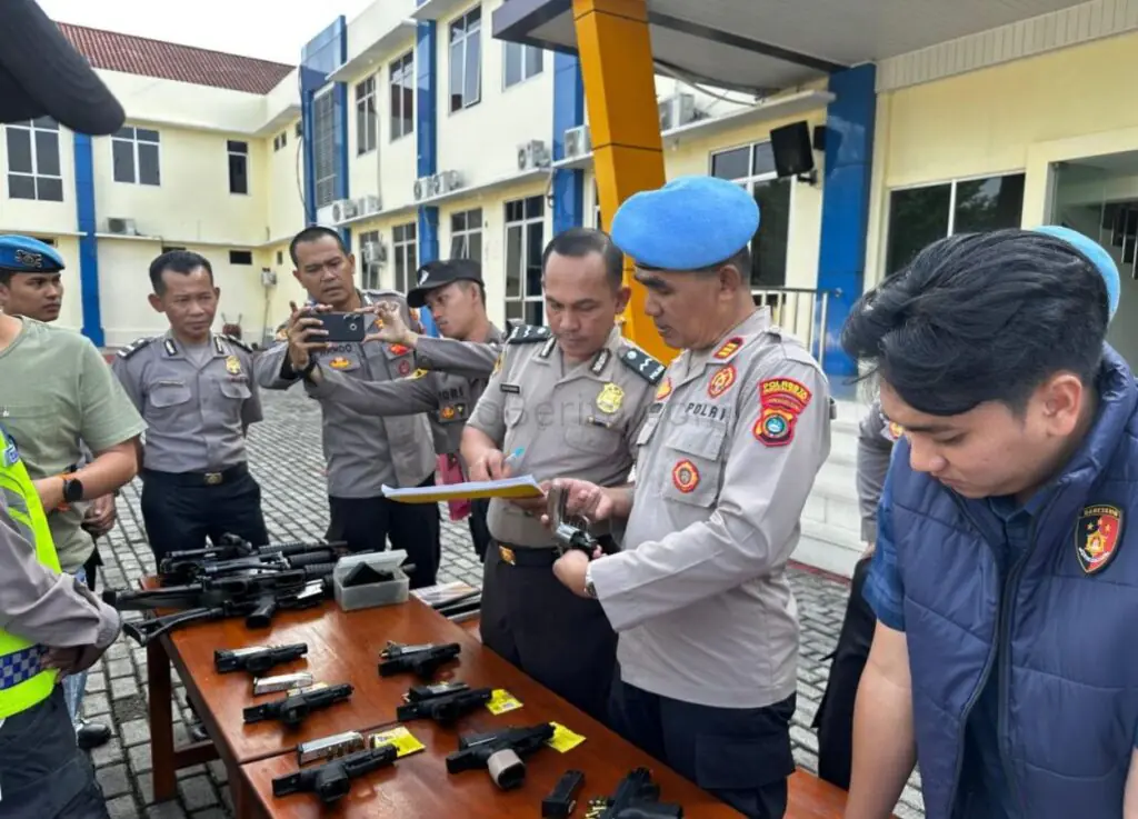 Polisi Pastikan Hanya Satu Senjata Api Ditemukan di Sekolah Jaksel - FotoBerita.com